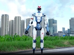 Unitree R1 скоро будет доступен на международном рынке через AliAxpress.