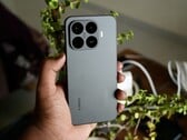 Я протестировал флагманский телефон Xiaomi за 899 евро, и он составляет жесткую конкуренцию Samsung, Google и Motorola