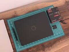 Технология производства ноутбука Laptop 13 Pro делает его более схожим с традиционными ноутбуками класса «просумер», такими как Razer Blade