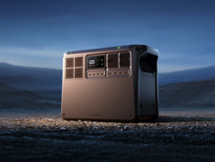 DJI Power Station 2000 (на фото) имеет субнанопокрытие на уровне платы и защиту горшков инвертора. (Источник изображения: DJI)