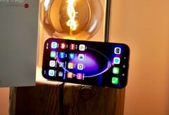Xiaomi 17 Max может похвастаться впечатляющей ёмкостью аккумулятора — 8 000 мА·ч.