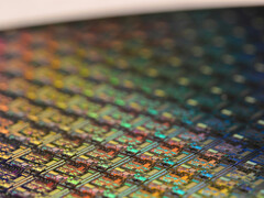 Концепт-арт, иллюстрирующий дизайн чипов для смартфонов, создает основу для соперничества MediaTek и Qualcomm (Источник изображения: Unsplash / Laura Ockel)