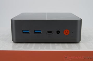 Ninkear L20 - Разъёмы на передней панели