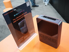 OneXGPU 3 оснащен настольным графическим процессором Radeon 9070 XT. На снимке: демонстрационный блок eGPU. (Источник изображения: OneXPlayer)