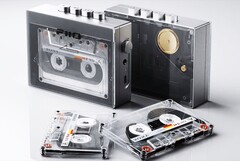 Теперь FiiO также предлагает модель CP13 с прозрачной передней панелью. (Изображение: FiiO)