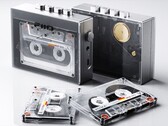 Теперь FiiO также предлагает модель CP13 с прозрачной передней панелью. (Изображение: FiiO)