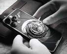 Caviar сочетает в себе Apple iPhone и Omega Seamaster. (Источник изображения: Caviar)