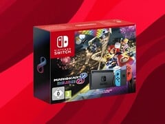 На снимке представлен комплект Nintendo Switch с игрой Mario Kart 8 Deluxe