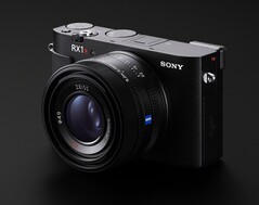 Sony RX1R III помещает 61-мегапиксельный полнокадровый сенсор в компактный корпус (Источник изображения: Sony)