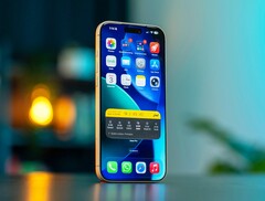 Ожидается, что преемник iPhone 17 Pro, изображенный здесь, будет иметь более качественный дисплей.