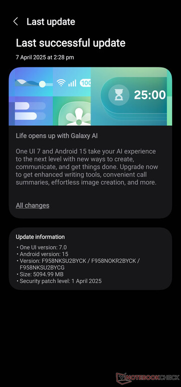 Последнее обновление ОС от Samsung также представляет собой огромный пакет для загрузки. (Источник изображения: Notebookcheck)