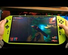 Крупный план портативного игрового ПК DIY на базе RTX 4090, на котором запущена игра Cyberpunk 2077. (Источник изображения: NITTRX на YouTube)