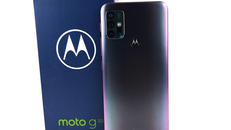 Обзор Motorola Moto G30