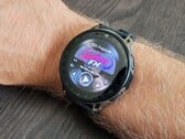 Для работы приложения WatchFM по-прежнему требуется подключение к смартфону