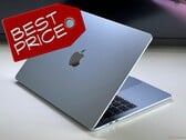 Apple MacBook Air 13 M5 весит 1,23 кг (2,71 фунта).