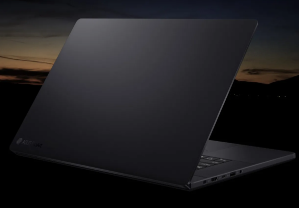 Вид сзади на Asus ProArt 16
