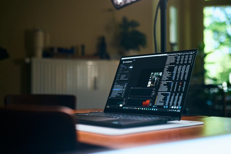 Проверка Panther Lake на практике: Razer Blade 16 с тестом Cinebench 2024