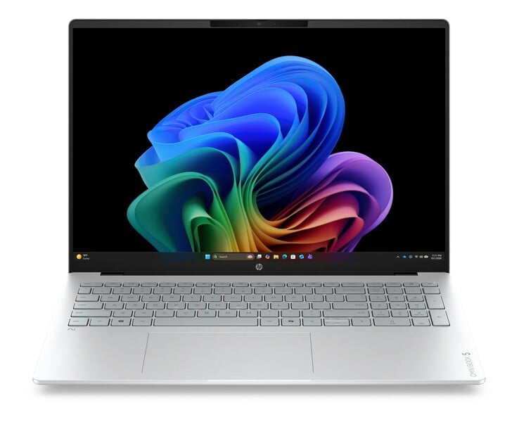 OmniBook 5 16 представлен в цветах Glacier Silver, Meteor Silver, Starlit Blue и Sahara Silver, сверху вниз.