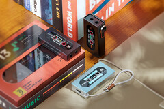 KA15 выглядит как миниатюрная версия кассетного плеера FiiO CP13 (Источник изображения: FiiO)