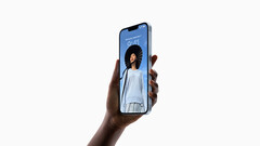 как сообщается, в 2025 году iPhone SE будет сочетать в себе функции iPhone 16, iPhone 15 и iPhone 14 (Источник изображения: Apple)