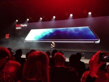 В 2019 году компания OnePlus провела масштабное мероприятие в стиле Apple.