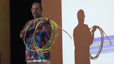 Оригинальная катушка с жёлтым кабелем Ethernet 10BASE5