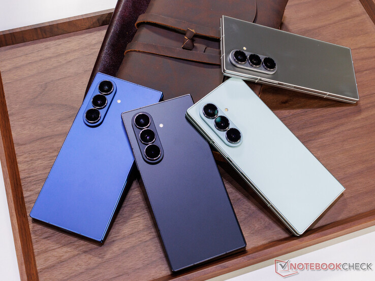 Galaxy Z Fold7 в четырех цветовых вариантах для начала продаж. (Источник изображения: Notebookcheck)