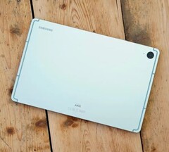 Samsung Galaxy Tab S9 FE. (Источник изображения: John Mundy/Tech Advisor)