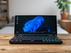 Концепт Kickstarter от Keebmon сочетает в себе ПК Ryzen AI 9 HX 370, 13-дюймовый ультраширокий сенсорный экран и механическую клавиатуру с возможностью горячей замены в одном складном устройстве