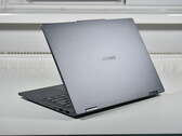 Осторожнее с доступным вариантом: Конвертируемый ноутбук Lenovo IdeaPad 5 2-в-1 демонстрирует риски более дешевых конфигураций (на фото: Lenovo IdeaPad 5 2-в-1 14AKP10, источник изображения: Бенджамин Херциг/Ноутбукчек)