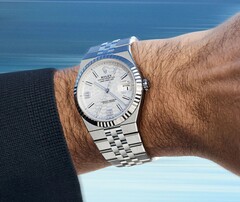Модель Land-Dweller оснащена новым автоматическим механизмом Rolex калибра 7135 (Источник изображения: Rolex)