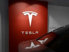 Судя по всему, функция «Автопилот» компании Tesla не стала причиной данного конкретного ДТП.