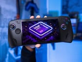 Predator Atlas 7 оснащён процессором Arc G3 Extreme. На фотографии: отредактированное рекламное изображение, демонстрирующее переднюю панель игрового портативного устройства.