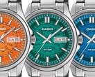 Три часы Casio MTP-E740 оранжевого, бирюзового и ярко-синего цветов, представленные рядом с полупрозрачными циферблатами, сквозь которые видны расположенные под ними диски с указанием дня недели и даты.