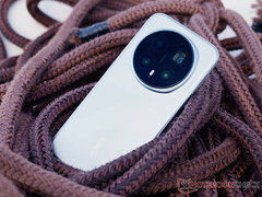 Стоимость Magic 8 Pro в Малайзии составляет около $1 113. На снимке: задняя панель телефона. (Источник изображения: Notebookcheck)