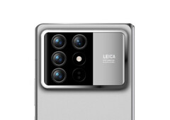 В нынешнем виде MIX Fold 4 имеет не самое эстетичное расположение камер. (Источник изображения: Эван Бласс)