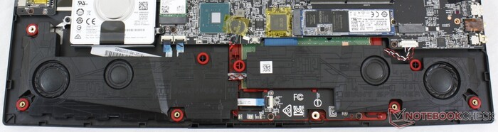 Динамики и сабвуфер в MSI GE75 Raider 9SG