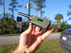 Ютубер использовал узлы LoRa (на фото), чтобы установить связь между разными городами.