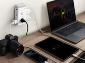 Новый удлинитель розетки Smart Plug от Govee (на фото) имеет встроенный ночник. (Источник изображения: Govee)