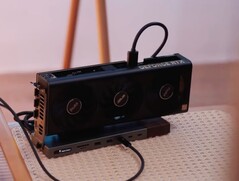 Humbird 3 может подключать видеокарту через Thunderbolt 5 (Источник изображения: Humbird)
