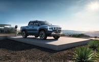 Новый пикап BYD Shark с гибридной силовой установкой сочетает в себе буксировочную способность 2,5 тонны с комфортом современного внедорожника.