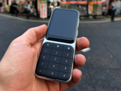 Sidephone (на фото) - это готовящийся к выпуску немой телефон, запуск которого запланирован на этот год. (Источник изображения: Reddit)