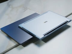 Стоимость ноутбука Dell XPS 13 для студентов начинается с 599,99 долларов. На фотографии: два варианта цветового исполнения ноутбука.