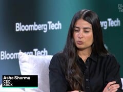 Аша Шарма во время интервью Bloomberg Tech.