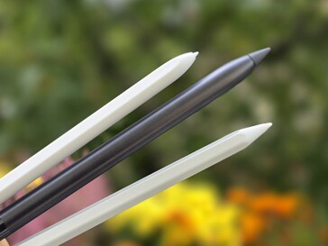 Lenovo Tab Pen Pro в сравнении с ручками Samsung S Pens