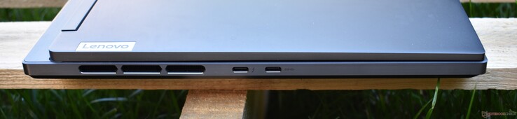 Левая сторона: Thunderbolt 4, USB-C 3.1 Gen 1