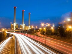 Французская трасса A10 - первое в мире шоссе, где электромобили могут заряжаться во время движения. (Источник изображения: cozmicphotos/Pixabay)