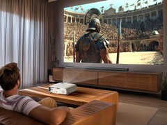 Домашний кинотеатр Epson Home Cinema 980 (на фото) появился в США. (Источник изображения: Epson)