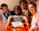 Moto G66j имеет цветную заднюю панель с текстурой, напоминающей кожу (Источник изображения: Motorola)
