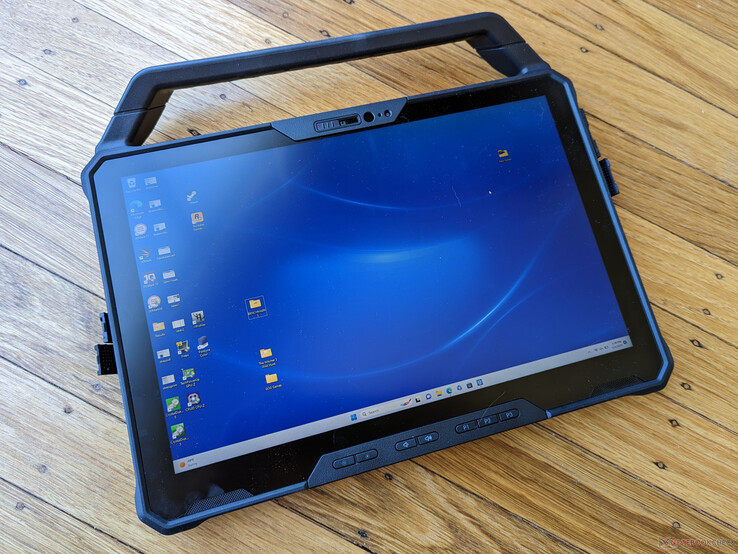 Лицевая сторона Dell Latitude 7230 Rugged Extreme